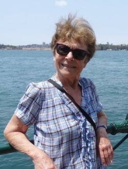 Agathe's profile, a single 78-year-old a woman in Tours