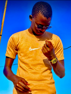 Alioune Fall's profile, a single 30-year-old a man in Dakar