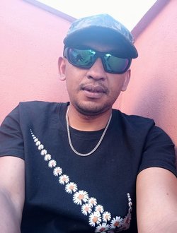 Feno's profile, a single 41-year-old a man in Andranomalaza