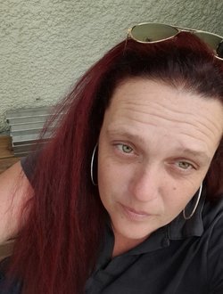 Christelle's profile, a single 46-year-old a woman in Bordeaux