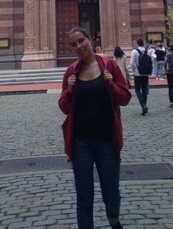 Mina's profile, a single 35-year-old a woman in Rabat