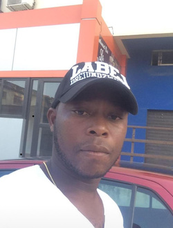 Guyzo's profile, a single 41-year-old a man in Paris Léona