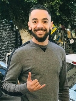 Red's profile, a single 35-year-old a man in Oran