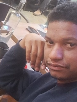 Terry's profile, a single 34-year-old a man in 1ER Arrondissement