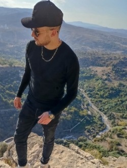 profile picture 0