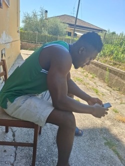 profile picture 0