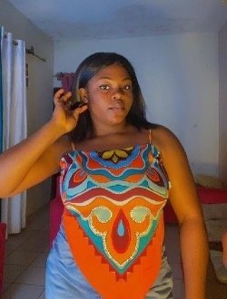 Vera's profile, a single 21-year-old a woman in Yaoundé