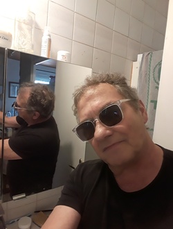 profile picture 0