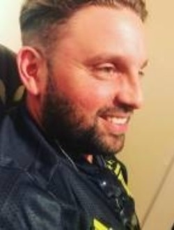 Romain's profile, a single 41-year-old a man in Pantin