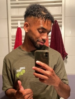 profile picture 0