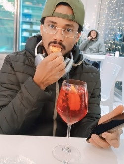 profile picture 0