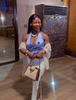 Lucie Paola's profile, a single 23-year-old a woman in Abam