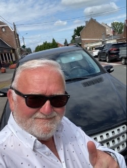 profile picture 0