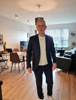 profile picture 0