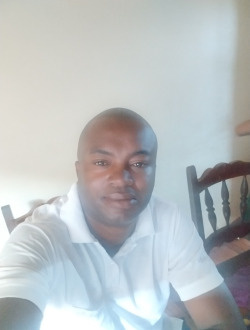 Didi's profile, a single 37-year-old a man in 1ER Arrondissement