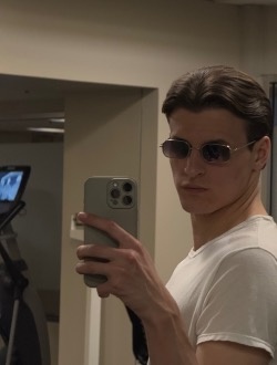 profile picture 0