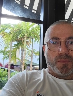 Paul's profile, a single 52-year-old a man in Dijon