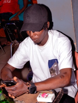 profile picture 0