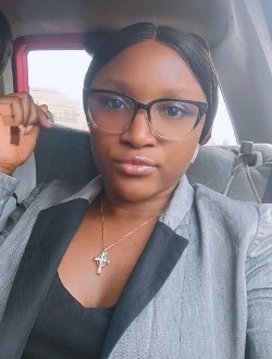 Dolynn's profile, a single 29-year-old a woman in Douala