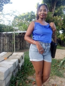 Tantelina's profile, a single 35-year-old a woman in 67 Ha