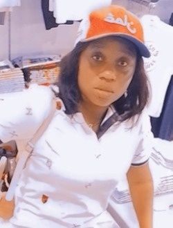 Hornella's profile, a single 34-year-old a woman in Pointe-Noire