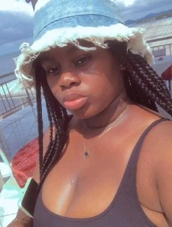 Aurore's profile, a single 23-year-old a woman in Douala