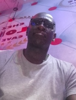 Denco's profile, a single 52-year-old a man in Abidjan