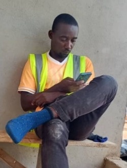 Alex's profile, a single 36-year-old a man in Abi