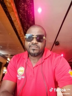 Trésor's profile, a single 45-year-old a man in Yaoundé