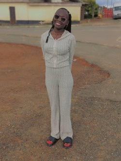 Doriane's profile, a single 24-year-old a woman in Yaoundé