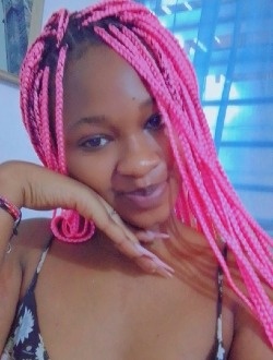 Cecile's profile, a single 19-year-old a woman in Lomé