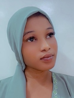 Lovelyanita, 45 ans de La Follette