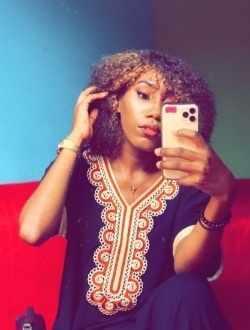 Stephanie's profile, a single 25-year-old a woman in Yaoundé