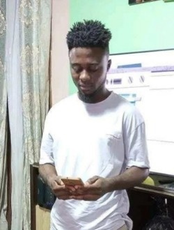 Romuald's profile, a single 25-year-old a man in Yaoundé