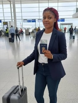 Yazida's profile, a single 37-year-old a woman in Abé