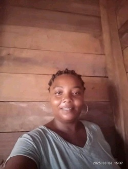 Angela's profile, a single 42-year-old a woman in Sambava