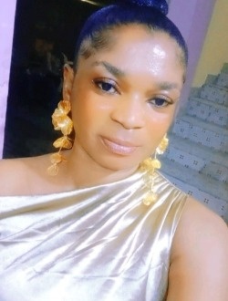 Christmas's profile, a single 43-year-old a woman in Douala