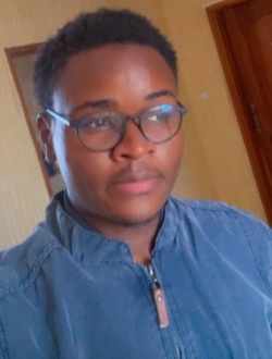 Aris's profile, a single 22-year-old a man in Médina