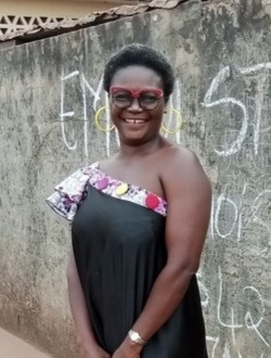 Geneviève's profile, a single 46-year-old a woman in Yaoundé