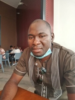 Lavie's profile, a single 38-year-old a man in Douala