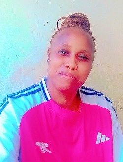 Duchelle's profile, a single 38-year-old a woman in Abang