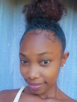 Elodie's profile, a single 25-year-old a woman in Sambava