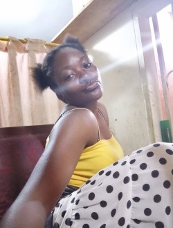 Lumiere's profile, a single 27-year-old a woman in Yaoundé