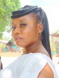 Julia's profile, a single 31-year-old a woman in Casablanca