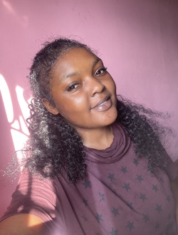 Maïssa's profile, a single 24-year-old a woman in Douala