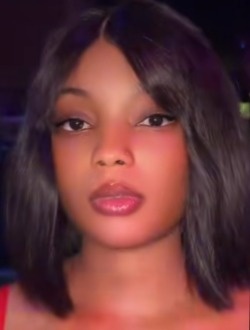 Angela's profile, a single 27-year-old a woman in Abidjan