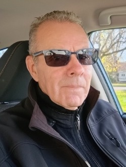 Outbacker's profile, a single 69-year-old a man in Pierreville
