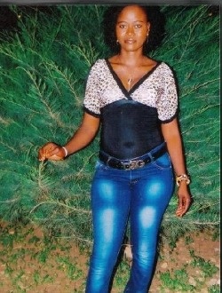 Denise's profile, a single 44-year-old a woman in 1200 Logements