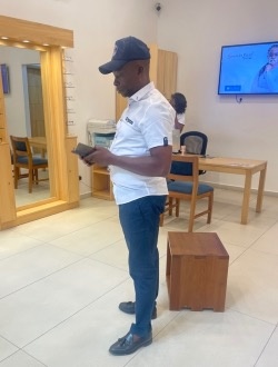 Tsaraman's profile, a single 47-year-old a man in Ebolmedzom