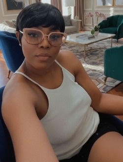 Claudine Diane's profile, a single 19-year-old a woman in Yaoundé